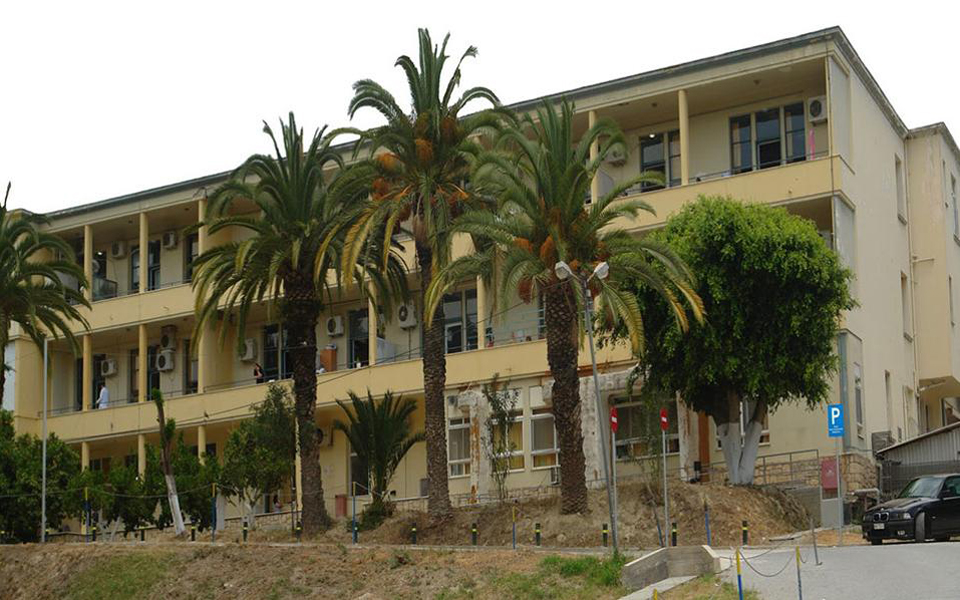 νεκρός-40χρονος-που-έπεσε-από-τα-ενετικά-2262750