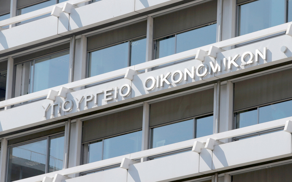 υποικ-και-ααδε-ανακοίνωσαν-μέτρα-για-τ-2264064
