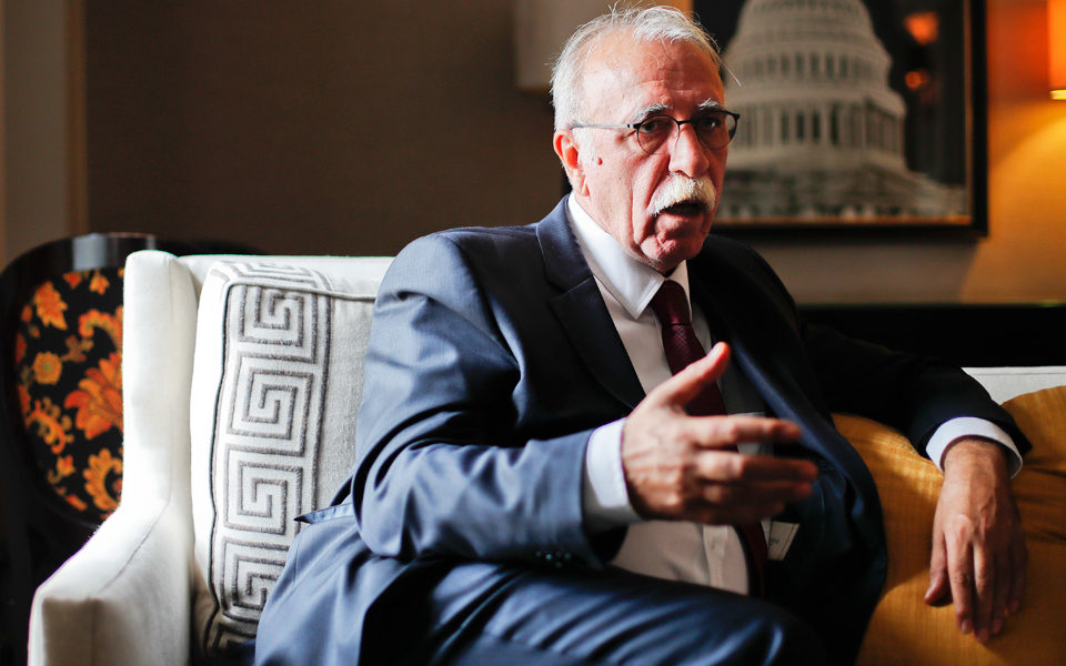 δ-βίτσας-στην-κ-θα-πάρουμε-τα-κονδύλ-2261014