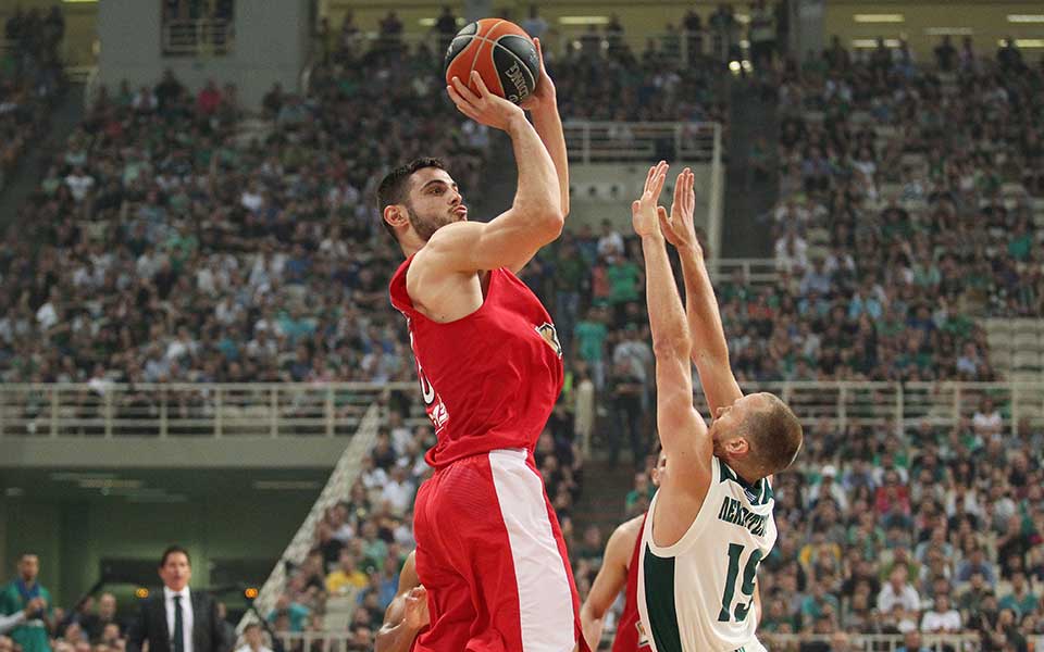 μπάσκετ-υπογράφει-ο-παπαπέτρου-2261373