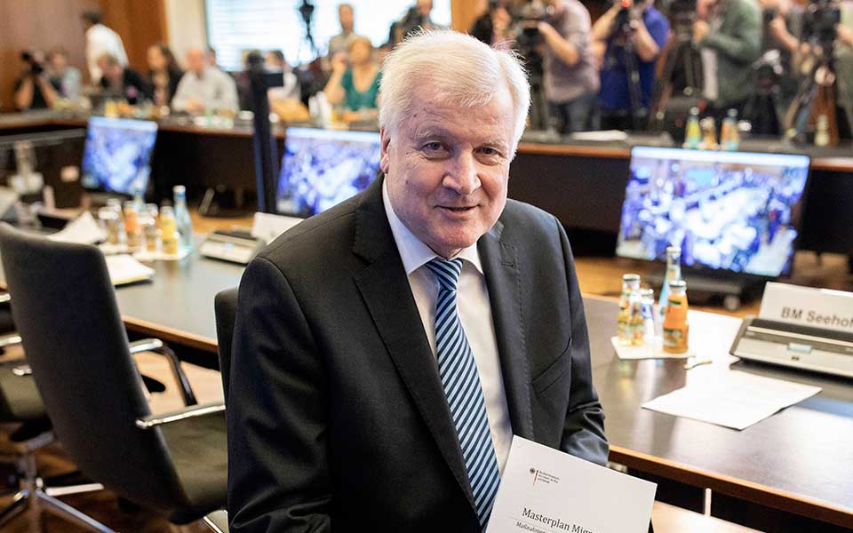 επαναπροώθηση-και-κλειστά-κέντρα-το-σ-2261588