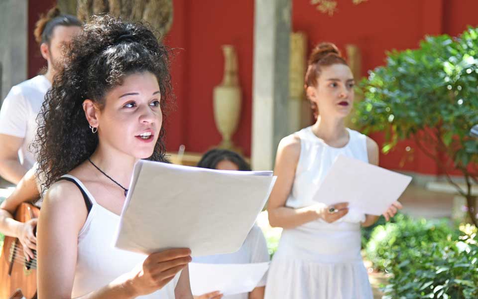 eπαναπροσεγγίζοντας-τα-μνημεία-με-μια-2262914