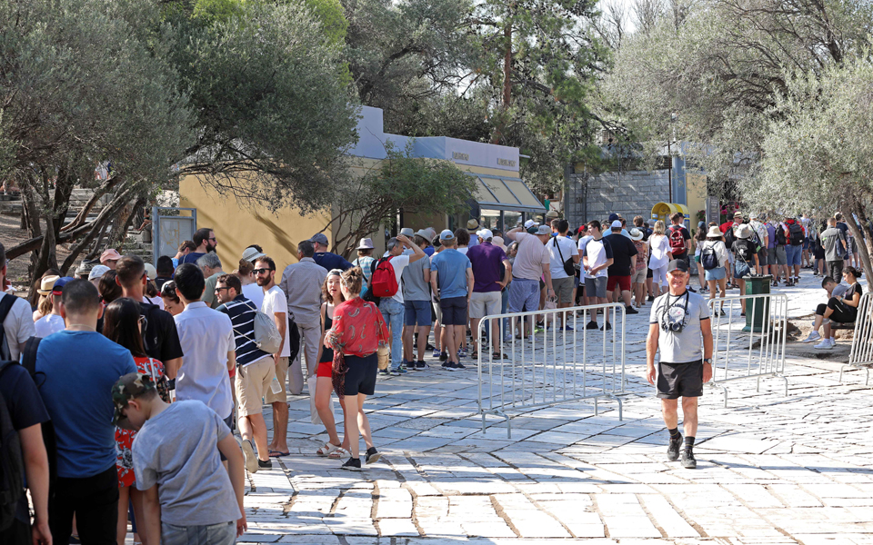 η-ελλάδα-των-30-εκατ-τουριστών-και-των-κλ-2263511