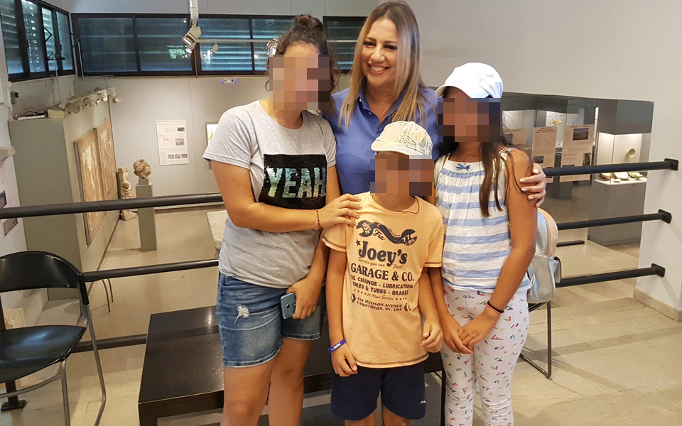 κοινωνικός-εταίρος-στο-χωριό-2263542