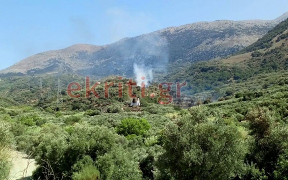 μεγάλη-φωτιά-κοντά-στον-αγ-νικόλαο-φωτ-2263591