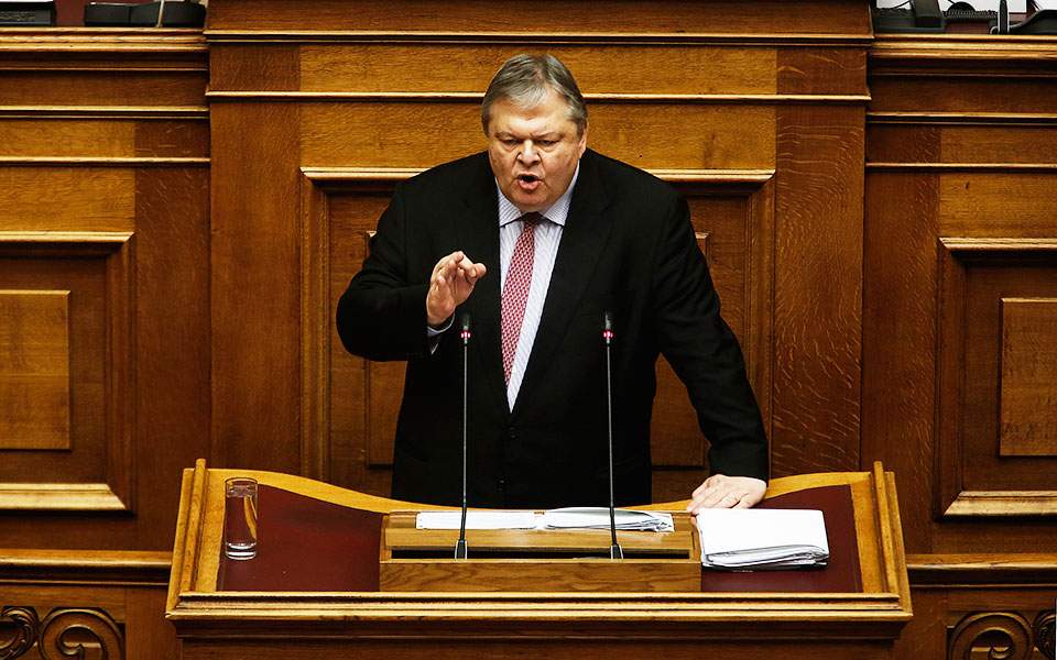 για-ευτελισμό-των-θεσμών-κατηγορεί-τη-2261857