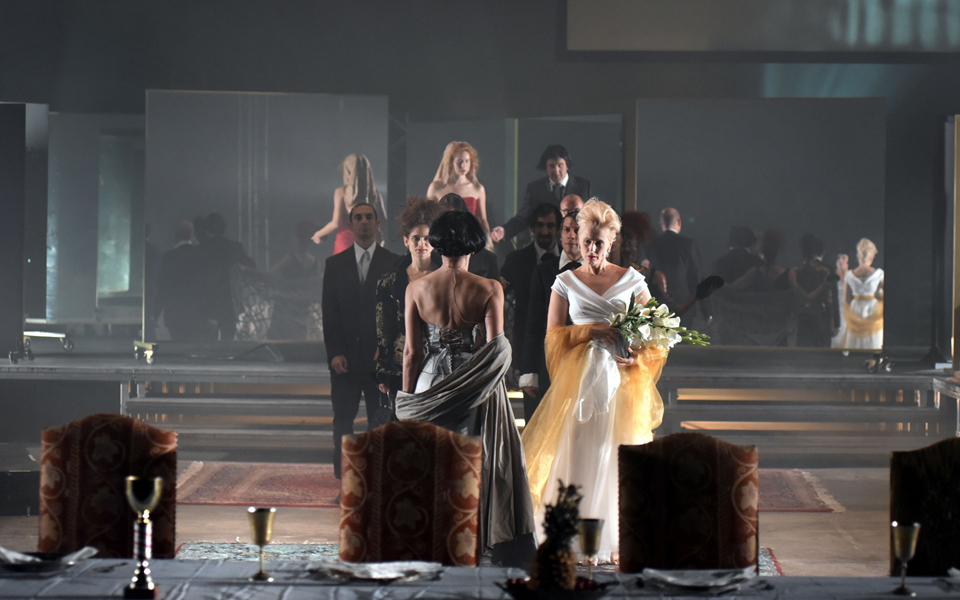 ενας-αγγελος-εξολοθρευτής-του-ενδ-2263390