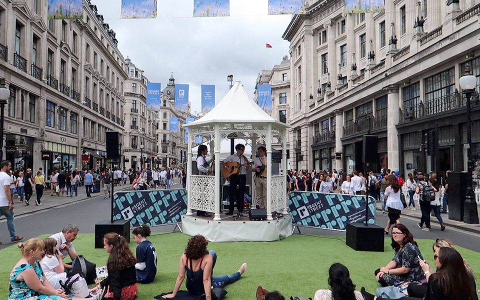 οι-βρετανοί-εξαντλούν-τις-αποταμιεύσ-2264485