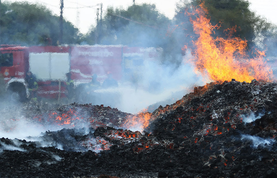 υπό-μερικό-έλεγχο-η-πυρκαγιά-στο-μενίδ-2263140