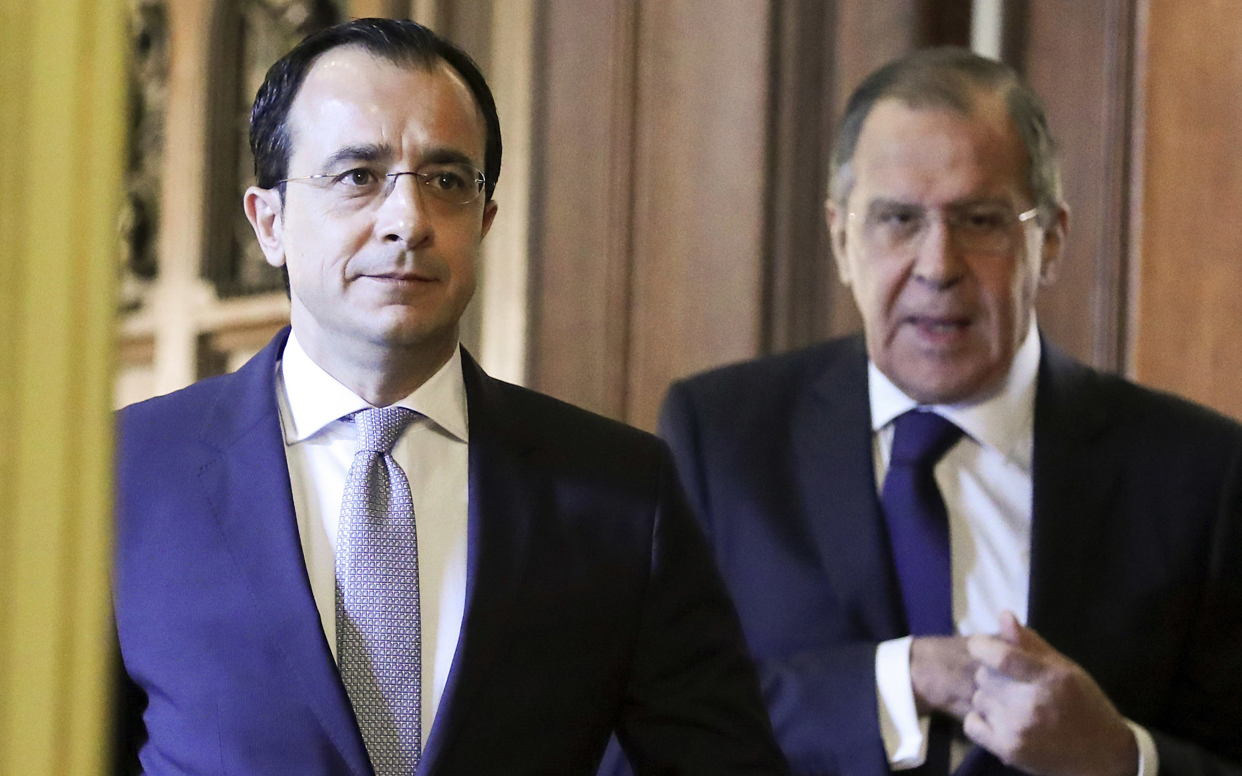 τηλεφωνική-επικοινωνία-χριστοδουλίδ-2261724