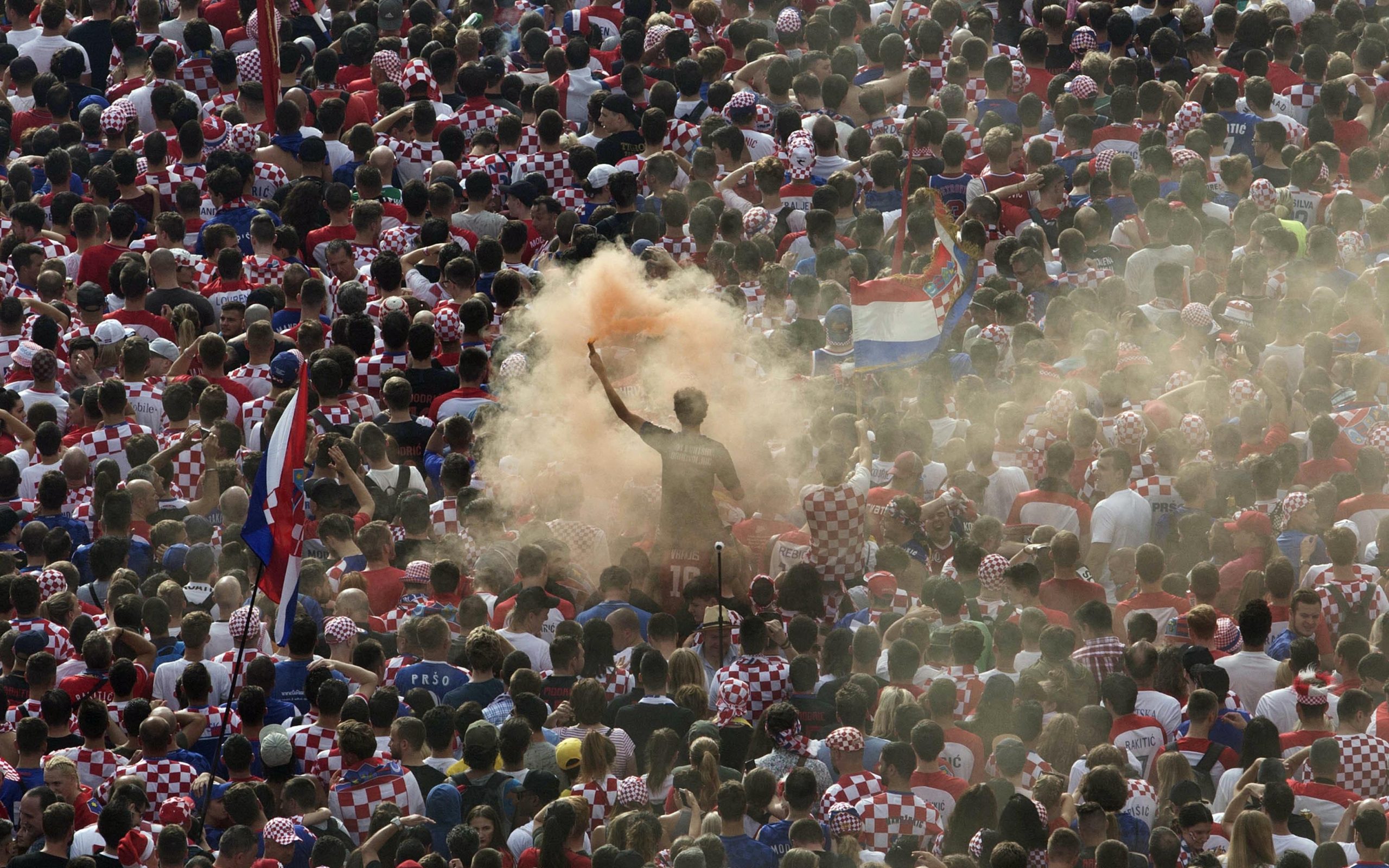 mουντιάλ-2018-οι-ξένοι-φίλαθλοι-ξόδεψαν-πά-2263430