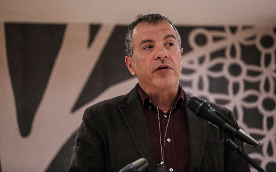 προς-διαζύγιο-με-το-κιναλ-εν-μέσω-διαφω-2259575