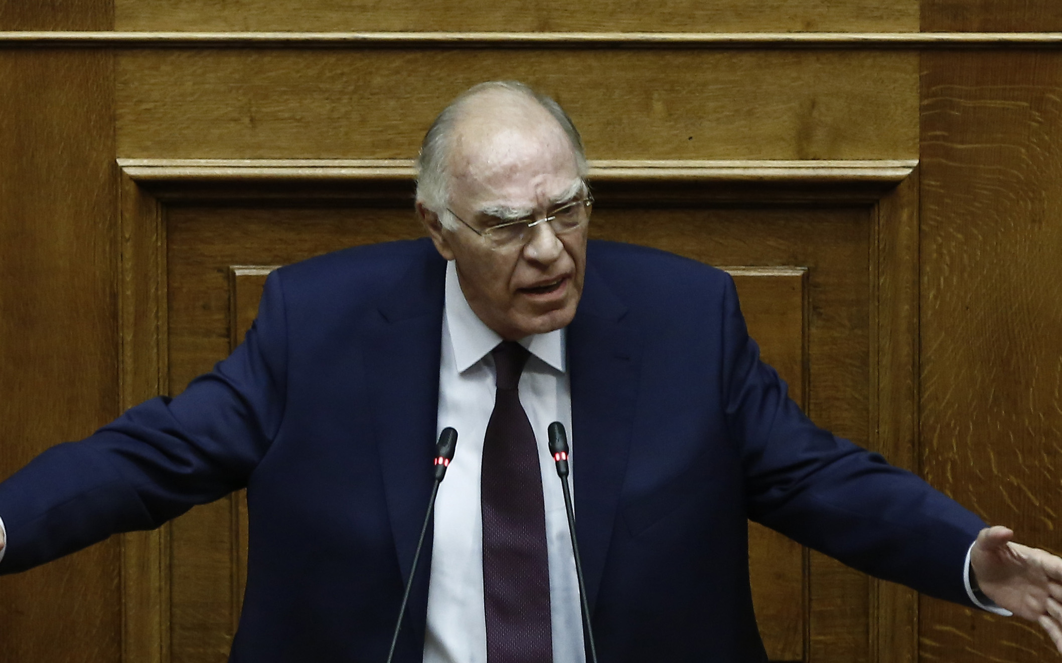 λεβέντης-να-παραιτηθούν-οι-ηγεσίες-τη-2265048