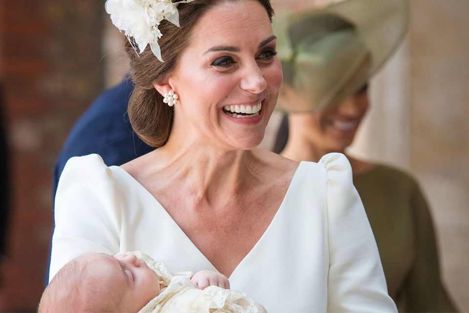 ξανά-με-alexander-mcqueen-η-kate-middleton-στην-βάπτιση-του-πρίγκ-2261359