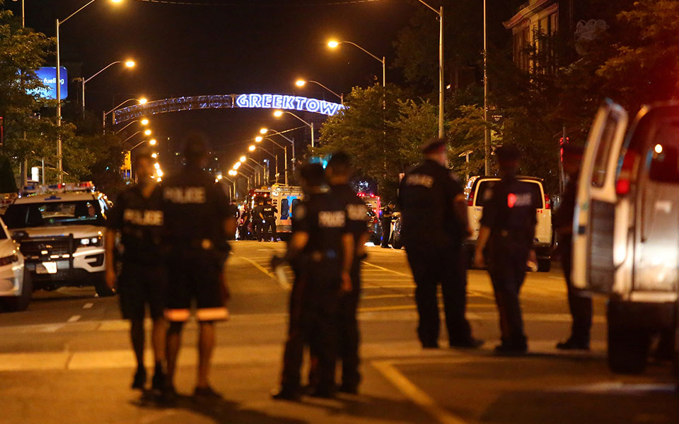 ενοπλος-άνοιξε-πυρ-σε-ελληνική-συνοικ-2263741