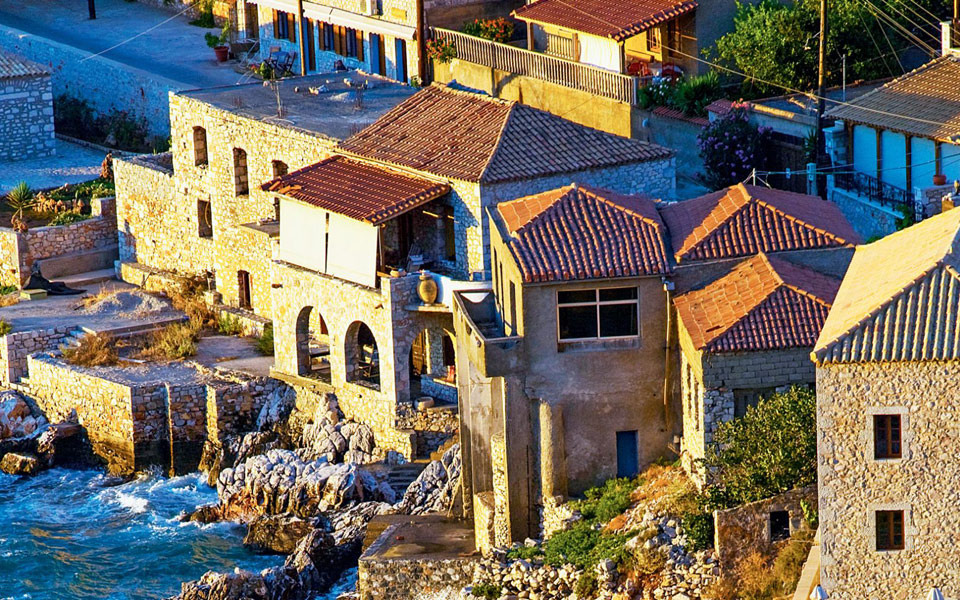 5-νόστιμες-στάσεις-στη-μάνη-2263348