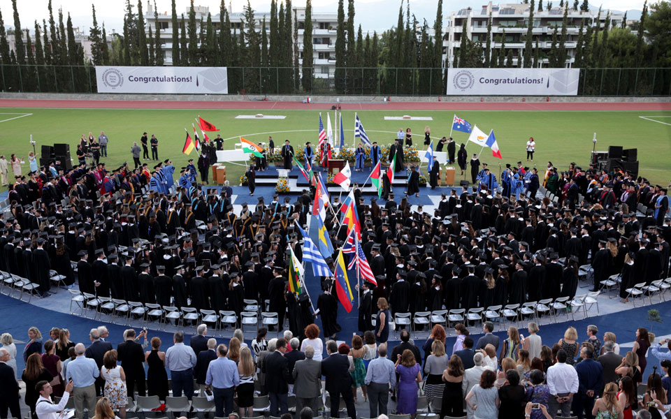 deree-commencement-2018-οι-φοιτητές-του-deree-στο-κατώφλι-της-ν-2260473