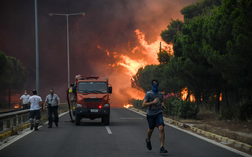 πρόεδρος-πυροσβεστών-ο-αρχηγός-του-σώ-2264662