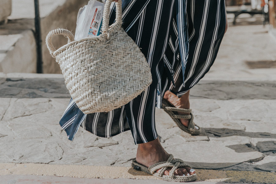 τα-3-καλύτερα-στυλ-σανδάλια-για-την-βαλί-2264271