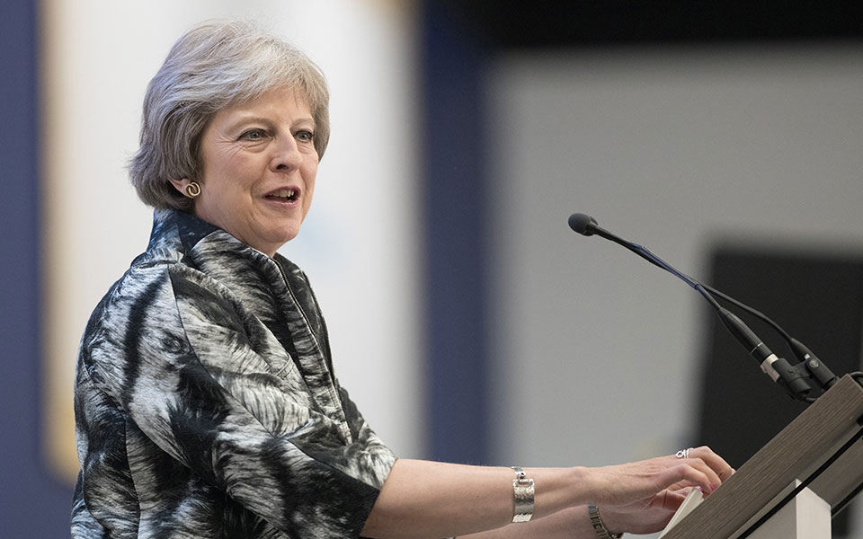 η-τερέζα-μέι-απείλησε-τους-αντάρτες-το-2262825