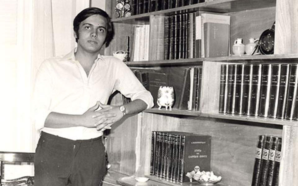 ενα-μονόγραμμα-για-τον-σταύρο-ζουμπ-2260821