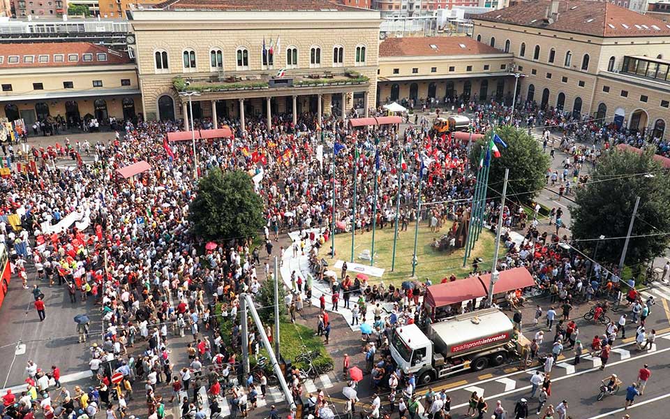 εκτόξευση-της-ρατσιστικής-βίας-στην-ι-2265900