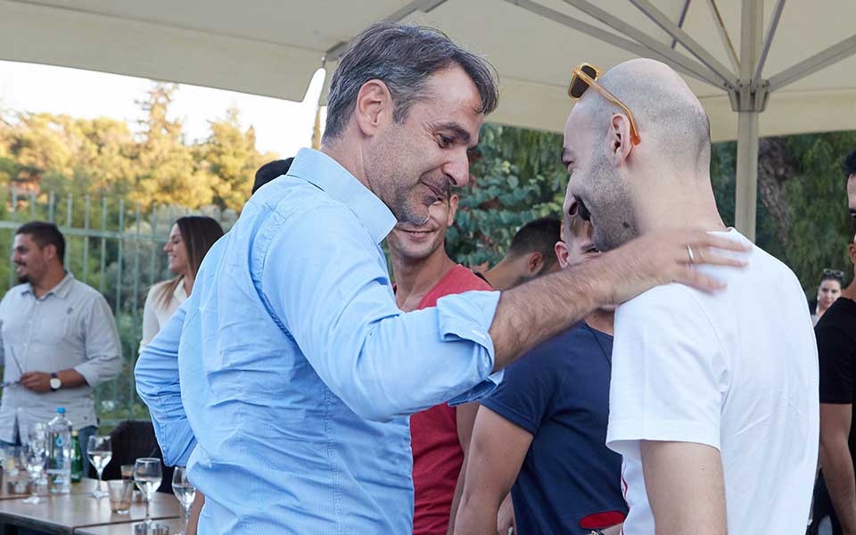 σε-αποδρομή-η-κυβέρνηση-λέει-η-ν-δ-2266342