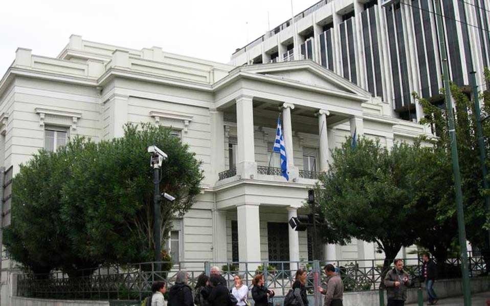 αντίποινα-μόσχας-για-τις-απελάσεις-τω-2266299