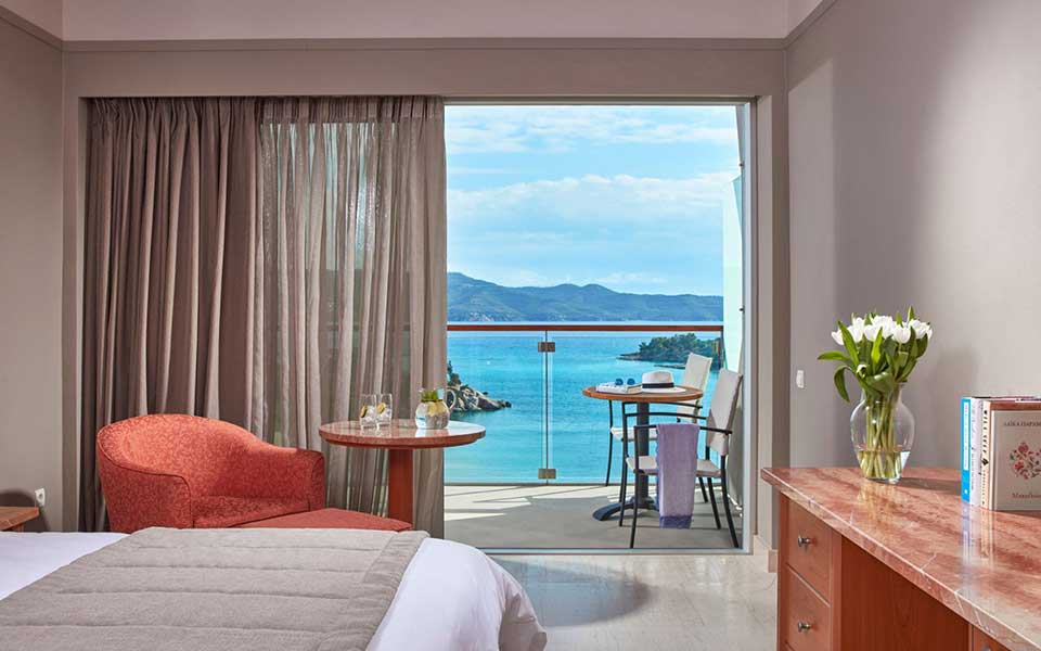 η-υπερπροσφορά-κλινών-απειλή-για-τον-τ-2266552