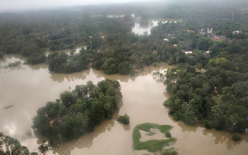 ινδία-στους-370-οι-νεκροί-από-τις-πλημμύρ-2268367
