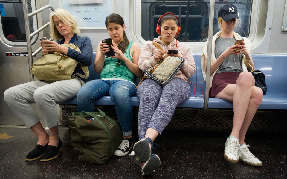 φλόρεντς-τσελάι-το-διαδίκτυο-δεν-είνα-2270437