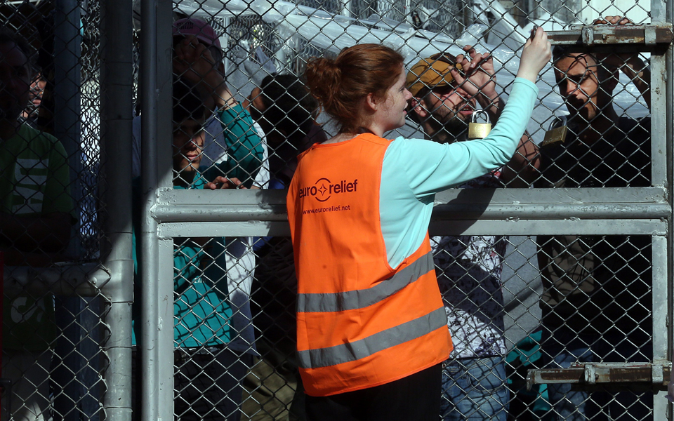 με-το-σταγονόμετρο-οι-επιστροφές-2266024