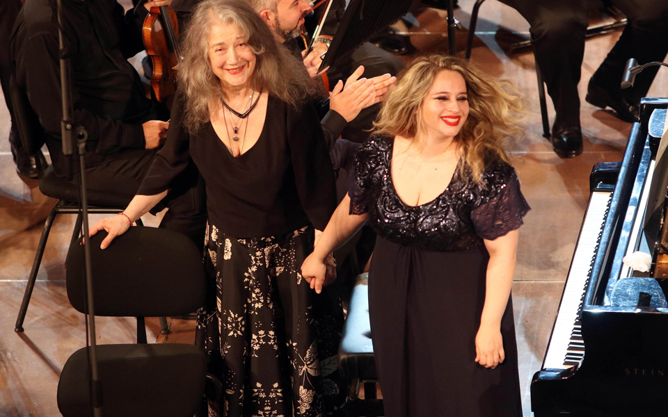 η-αργκεριχ-με-συγγενείς-φίλους-και-την-2269251