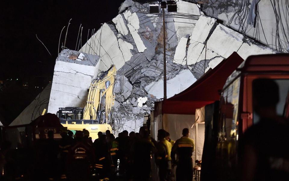 γένοβα-επιζώντες-στα-συντρίμμια-αναζ-2267631