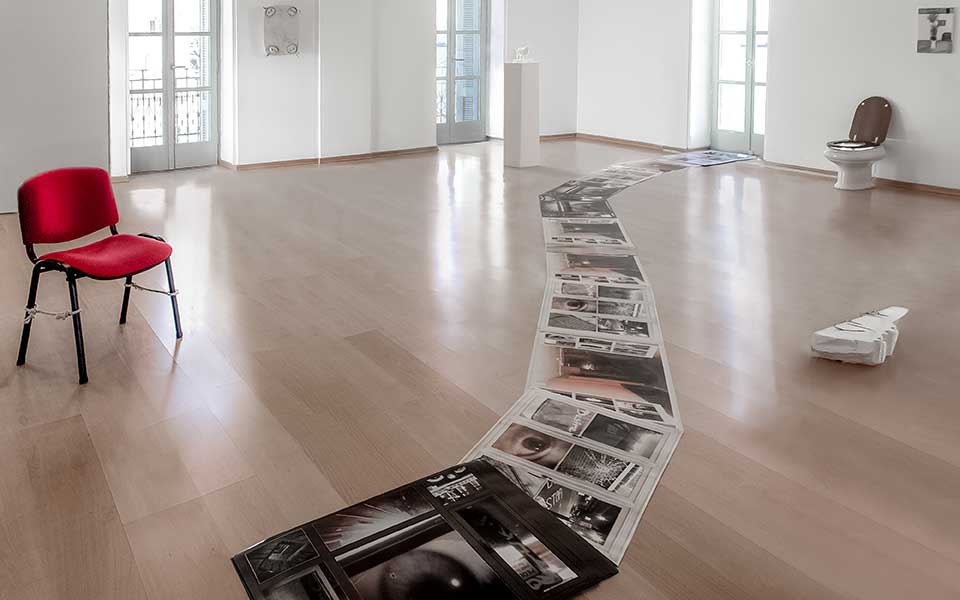 αναζητώντας-την-ελευθερία-από-τα-παρα-2268802