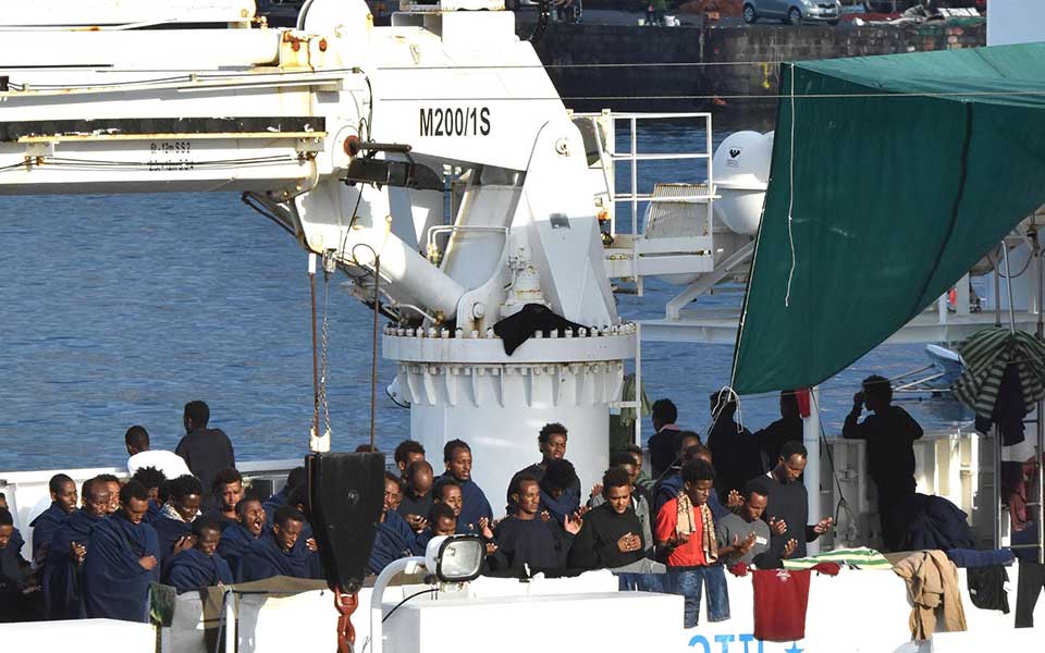 ιταλία-απαγορεύει-την-αποβίβαση-ο-σαλ-2268900