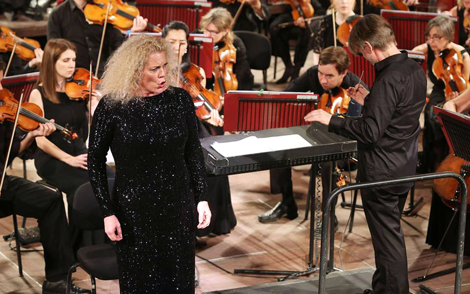 μετρημένες-ερμηνείες-χωρίς-συναισθη-2267892