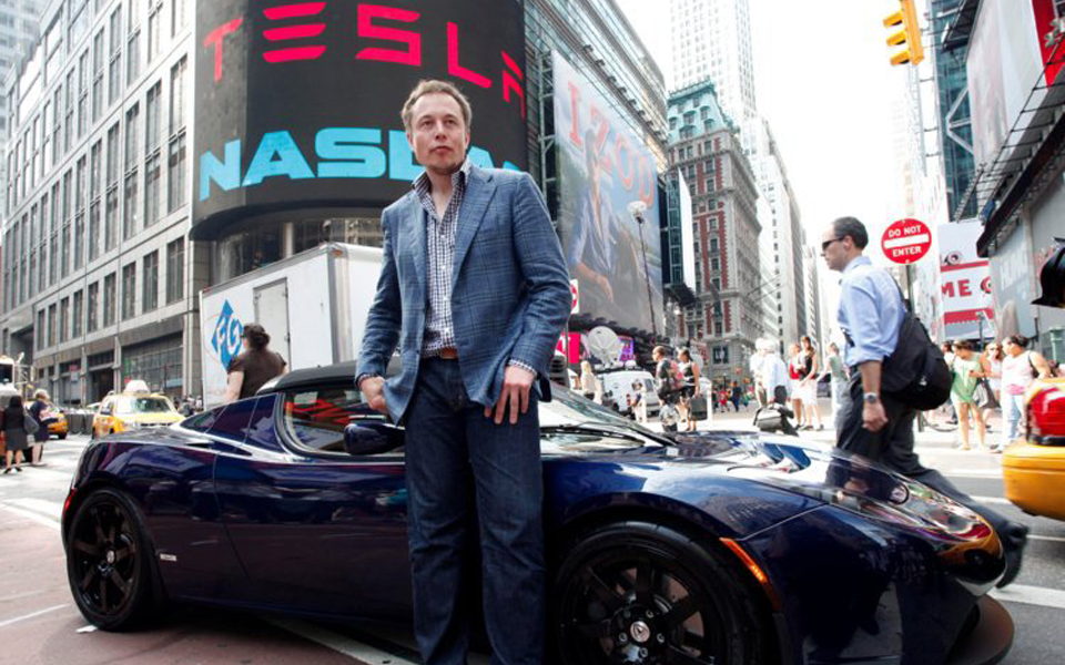 ο-ελον-μασκ-καταρρέει-λόγω-αυξημένων-υ-2268283