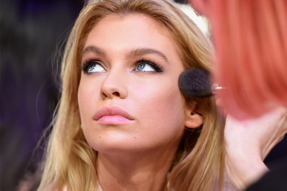 γυαλάδατέλος-6-πούδρες-που-κρατούν-φρέ-2267792