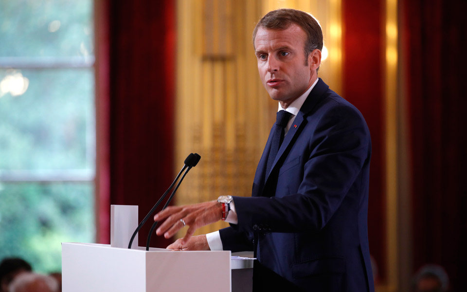 μακρόν-το-καλοκαίρι-του-2019-στη-μασσαλία-2269653