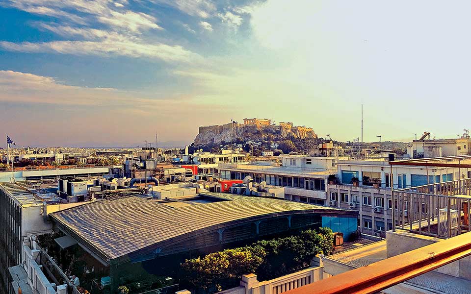 ενα-νέο-πανωφόρι-υφαίνεται-για-την-αθ-2265578