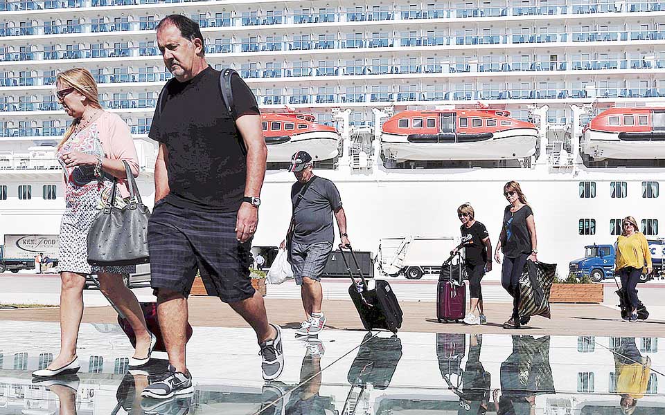 διαμάχη-ξενοδόχων-και-εμπόρων-λόγω-all-inclusive-2269369