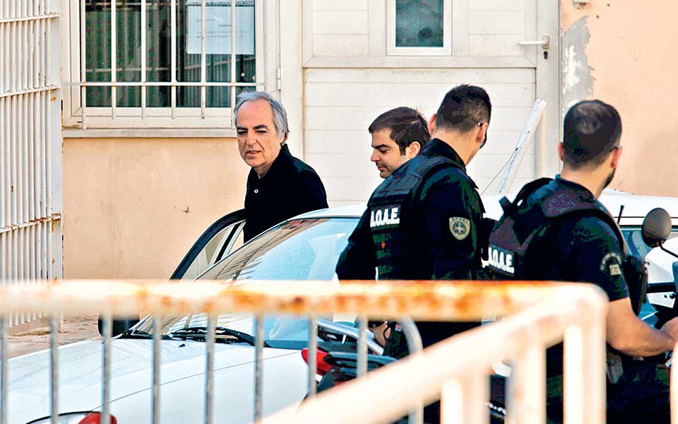 μεταγωγή-δημ-κουφοντίνα-από-τις-φυλακ-2265882