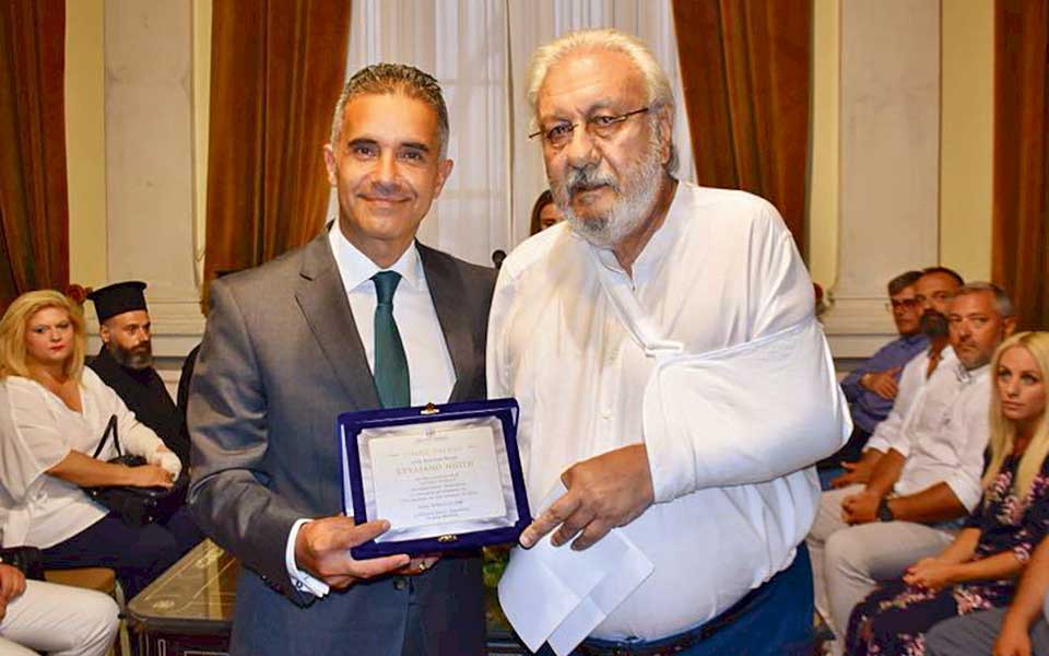 ο-δήμος-σύρου-ανακήρυξε-εν-χορδαίς-τ-2268999