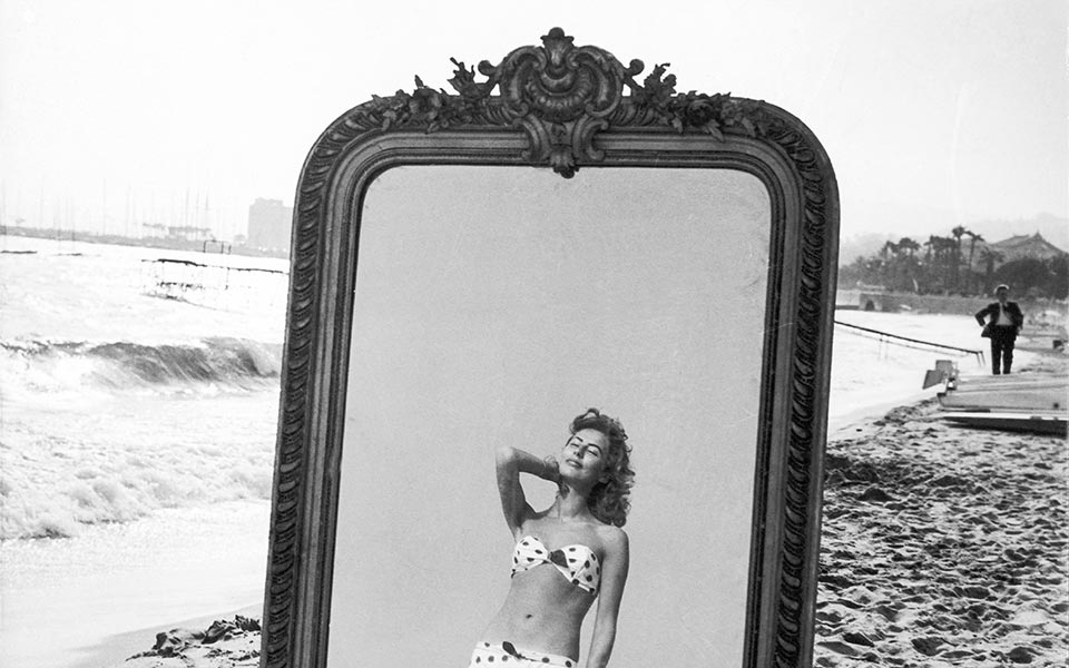 φιλοδοξία-στην-παραλία-2267811