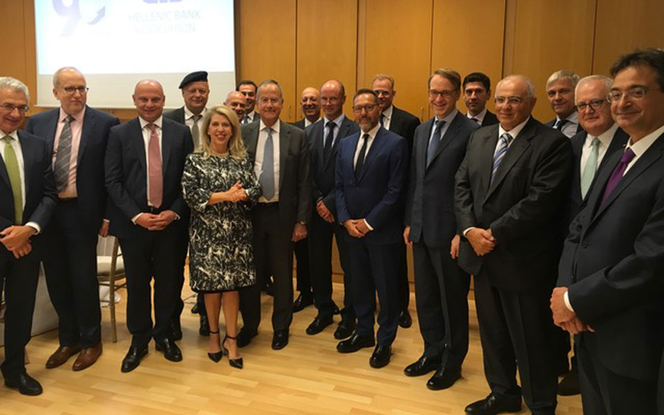 γεύμα-εργασίας-ν-καραμούζη-και-δ-σ-της-2270219