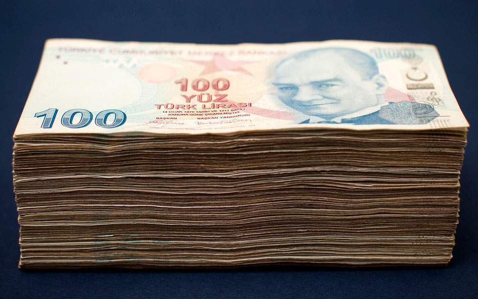 ξεπέρασε-τις-5-λίρες-ανά-δολάριο-η-ισοτι-2265547