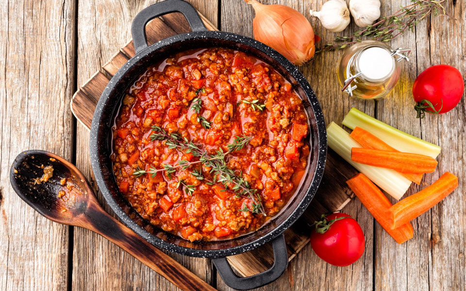 τα-μυστικά-της-κλασικής-σάλτσας-κιμά-2269639