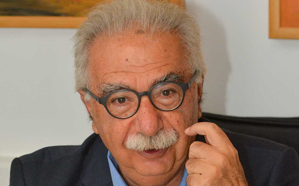 πυρ-ομαδόν-για-το-νέο-εξεταστικό-2271088