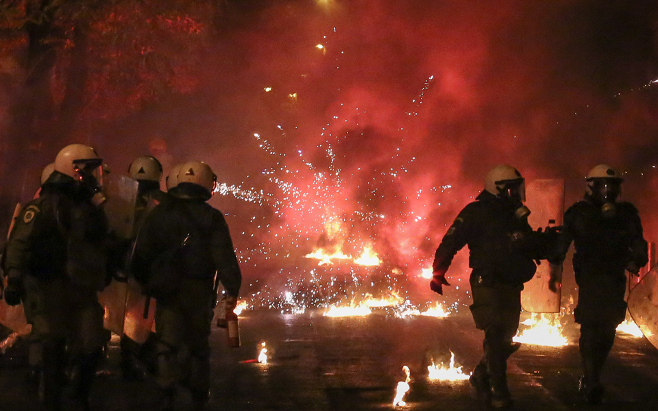 σε-τι-οφείλονται-τα-κρούσματα-αυτοδικ-2275538